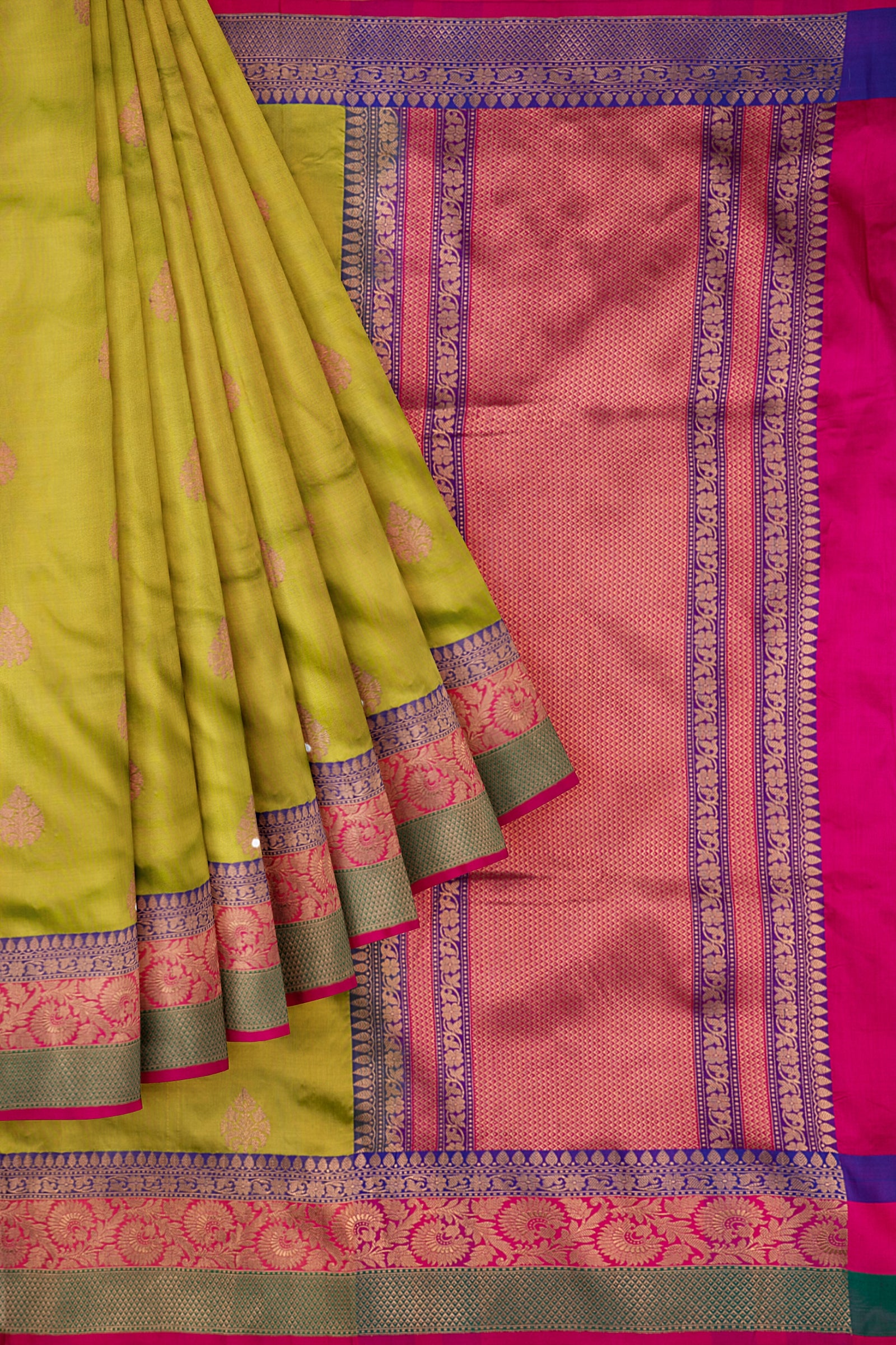 Green Woven Banaras Saree 900948
