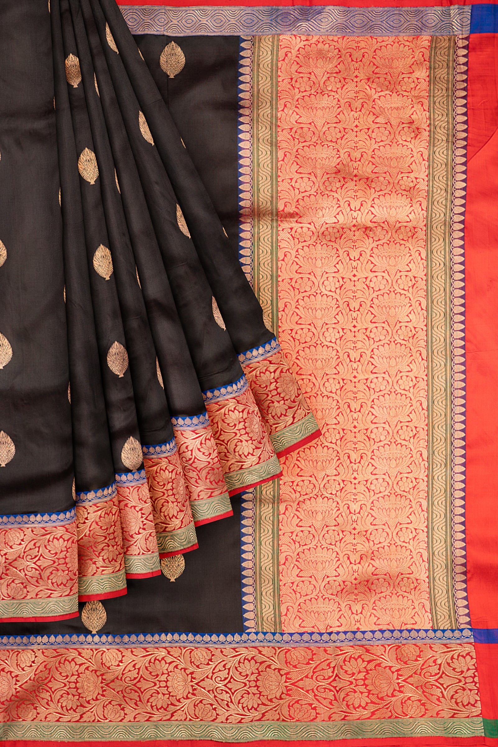 Black Woven Banaras Saree 903026